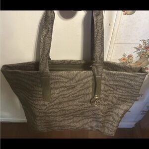 Michael Kors Large Signature Animal Tote Bag NWOT Olive Green
